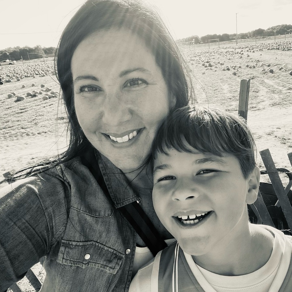 Meet your Posher, Dina